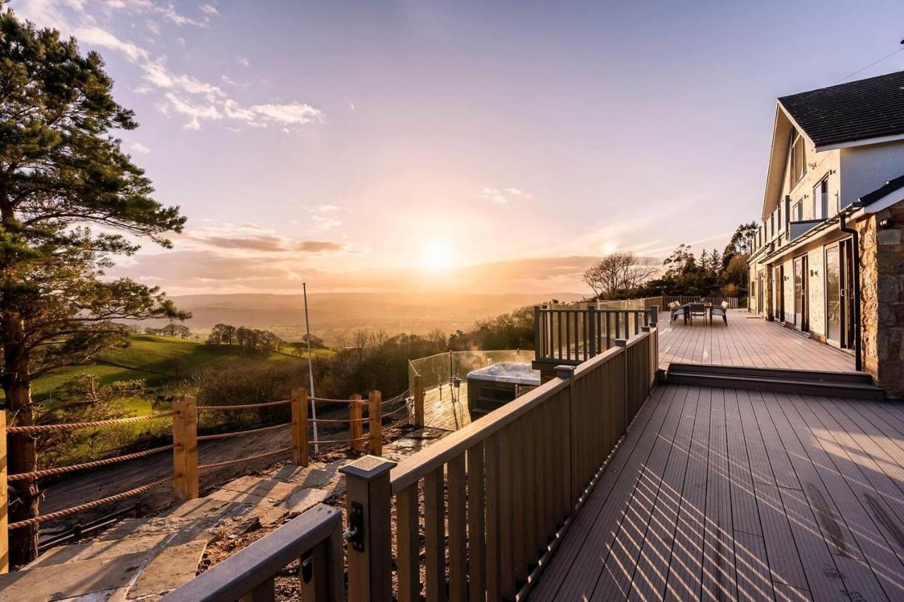 Clwyd Gate Manor Pool Sauna Hottub Cave Wales Ruthin Ngoại thất bức ảnh